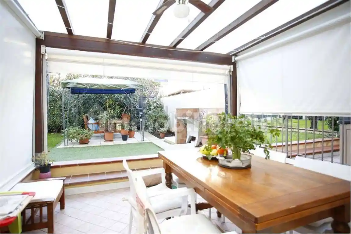 Villetta a schiera in vendita a Massa