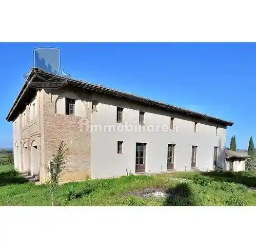 Villa in vendita a Asciano