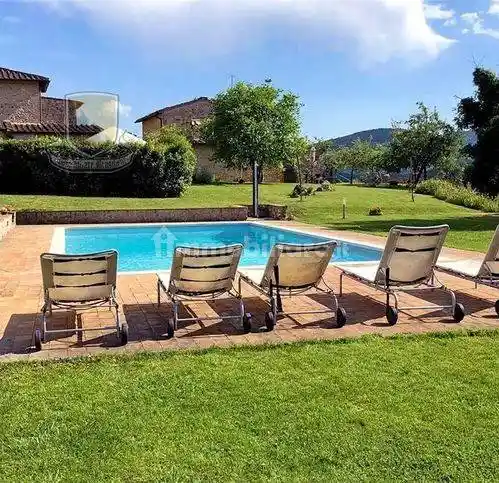 Rustico - Casale in vendita a Sovicille