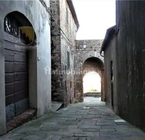 Appartamento in vendita a Chiusdino