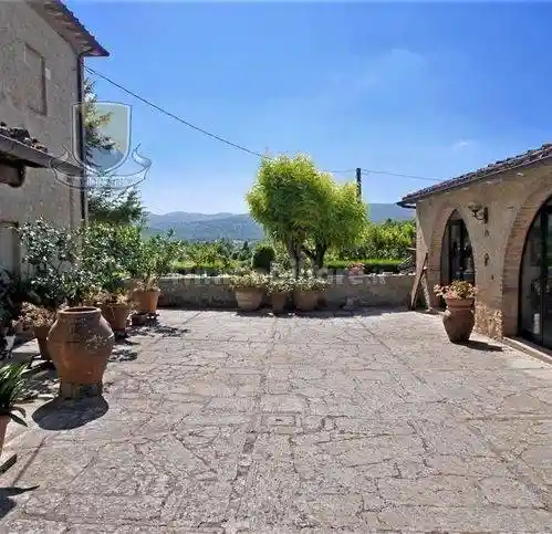 Rustico - Casale in vendita a Siena