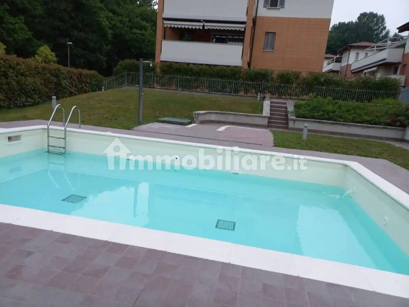 Appartamento in vendita a Imbersago