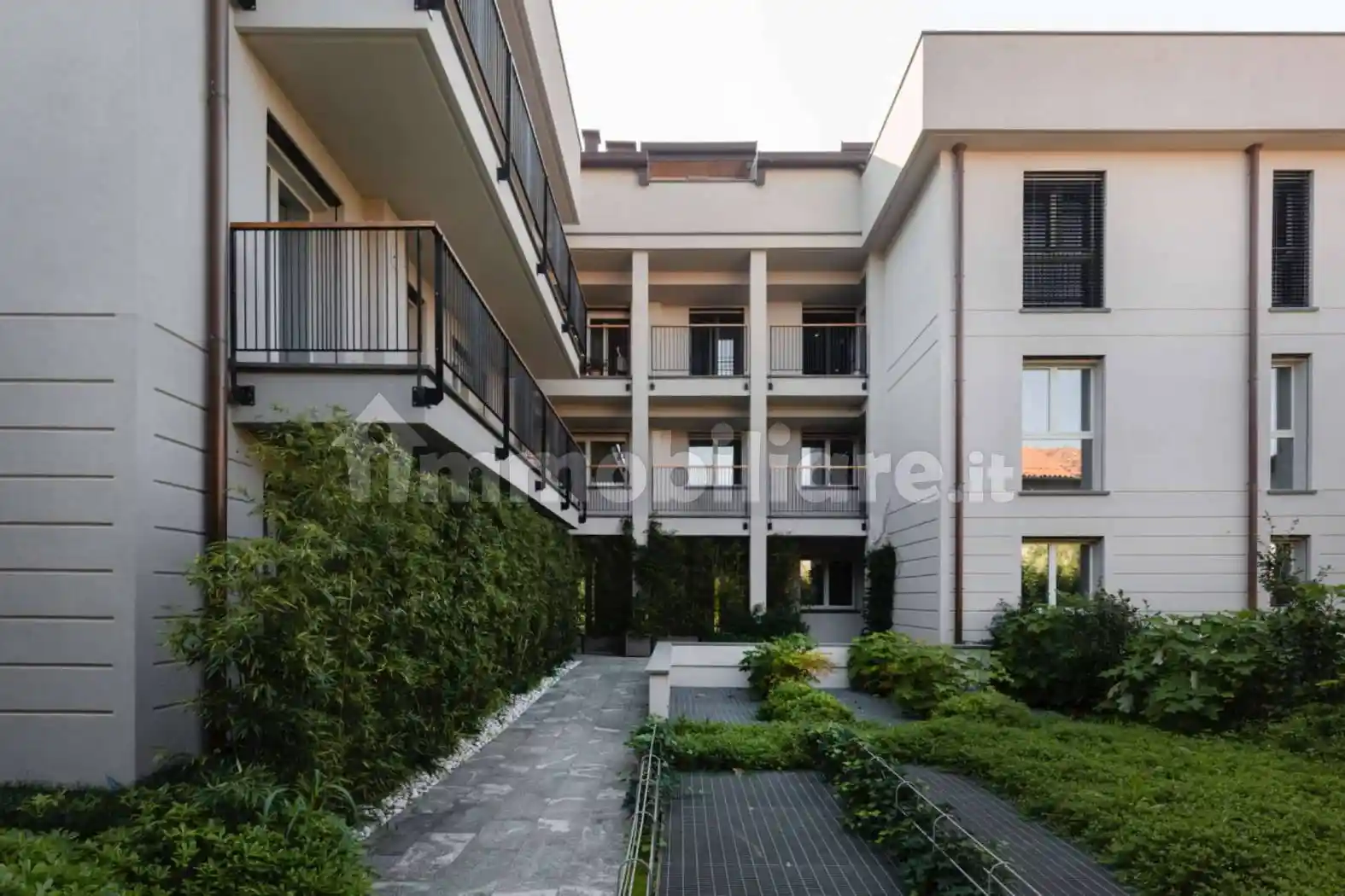 Appartamento in vendita a Rho