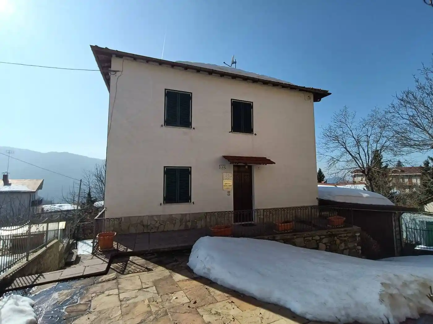 Villa in vendita a Roburent