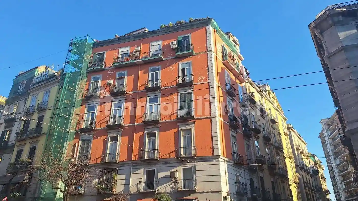 Appartamento in vendita a Napoli