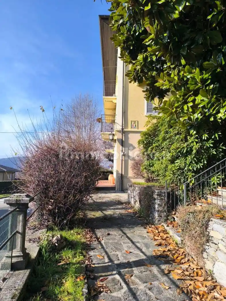 Casa indipendente in vendita a Arizzano