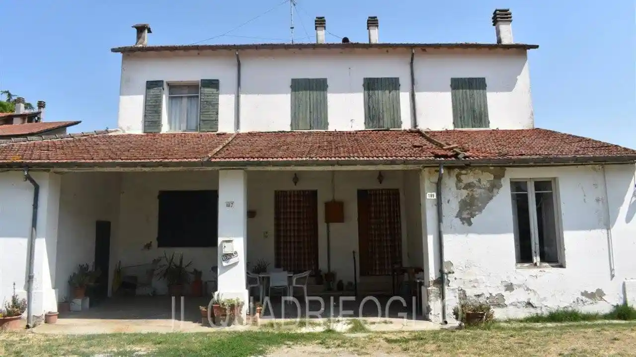 Casa indipendente in vendita a Cesena