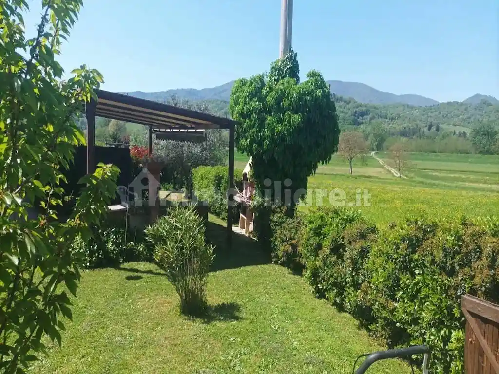 Villa in vendita a Reggello