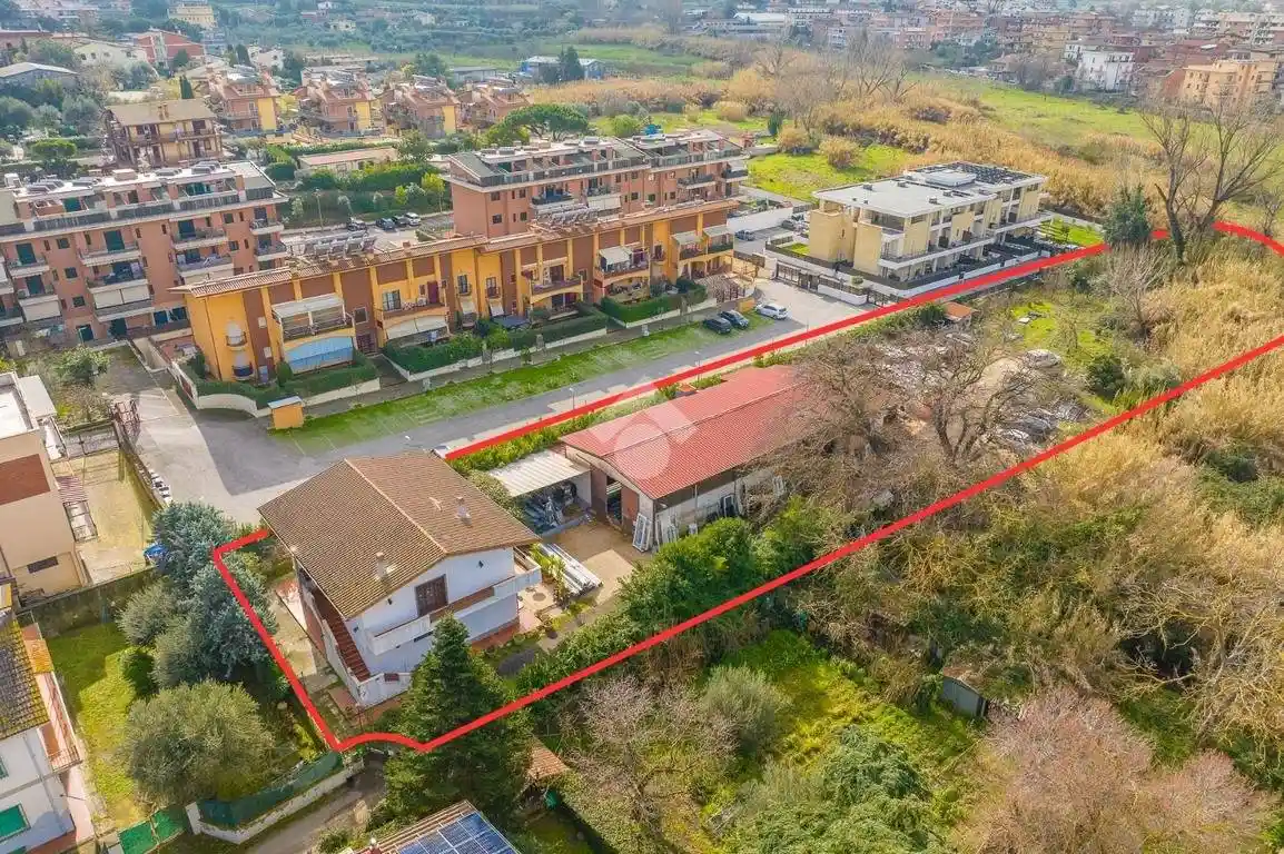 Palazzo - Edificio in vendita a Roma