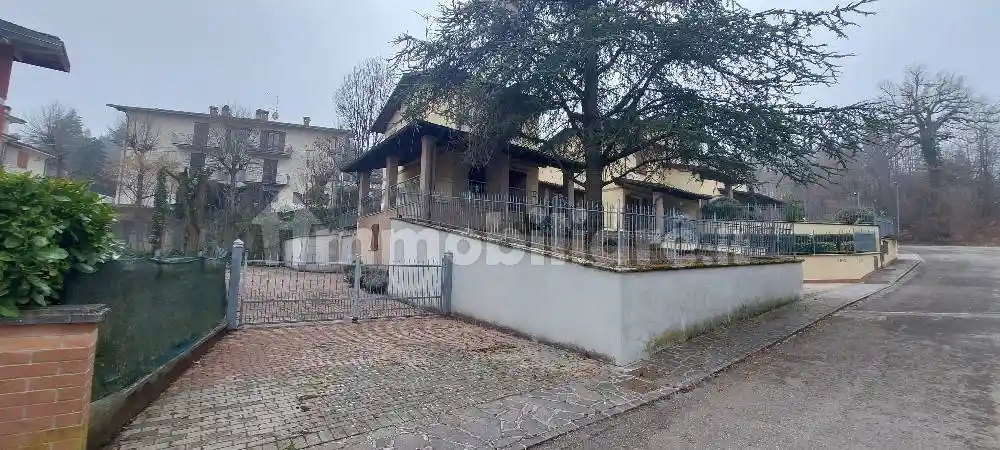 Villetta a schiera in vendita a Serramazzoni