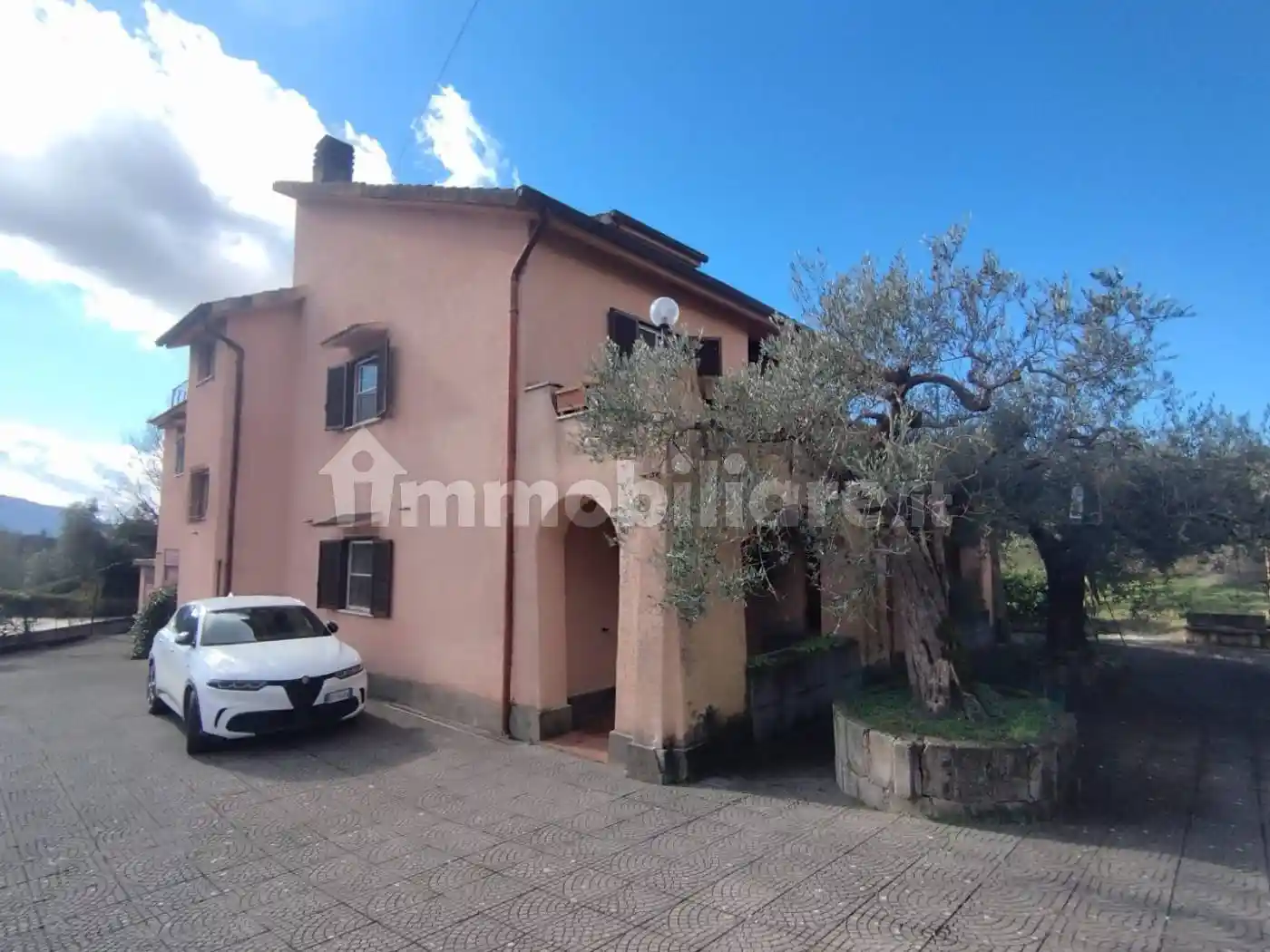 Villa in affitto a San Vittore del Lazio