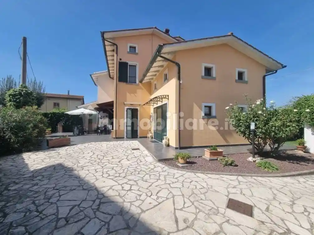 Villa in vendita a Cortona
