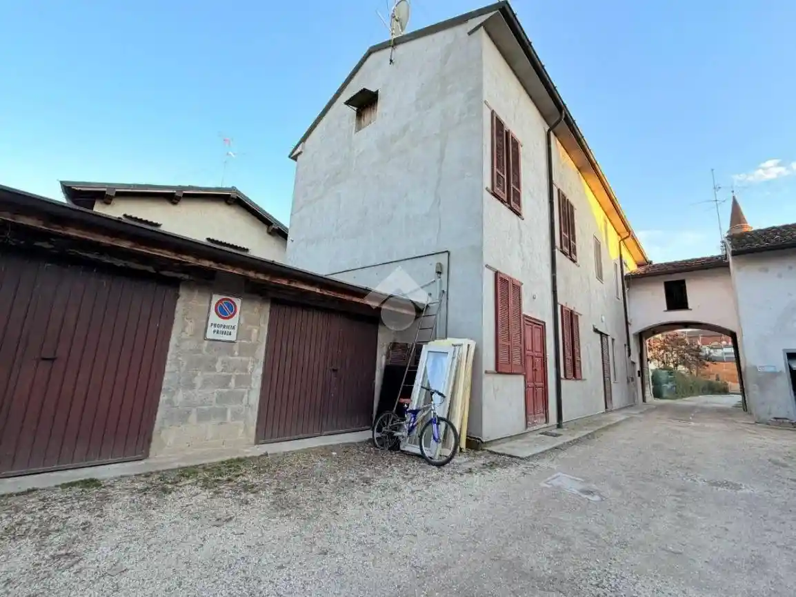 Casa indipendente in vendita a Casalbuttano ed Uniti