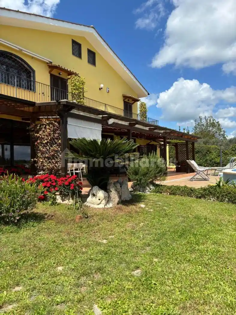 Villa in vendita a Riano