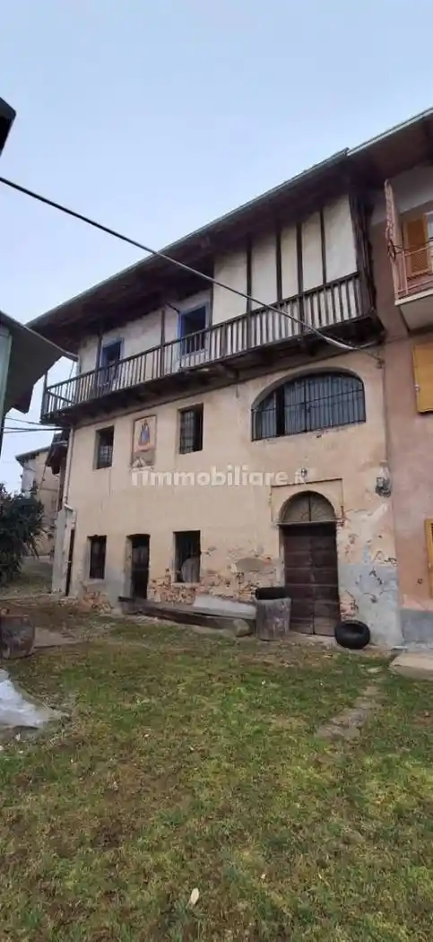 Casa indipendente in vendita a Valdilana