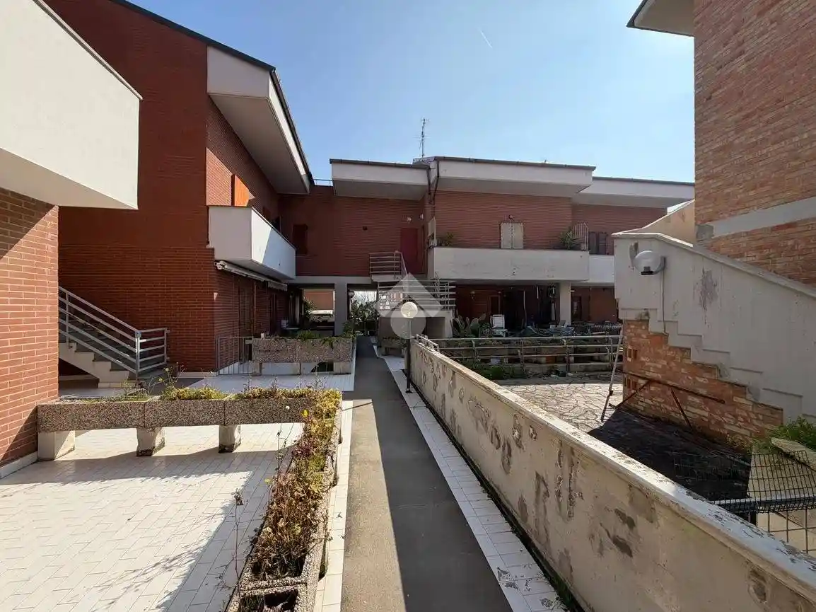 Appartamento in vendita a Falconara Marittima