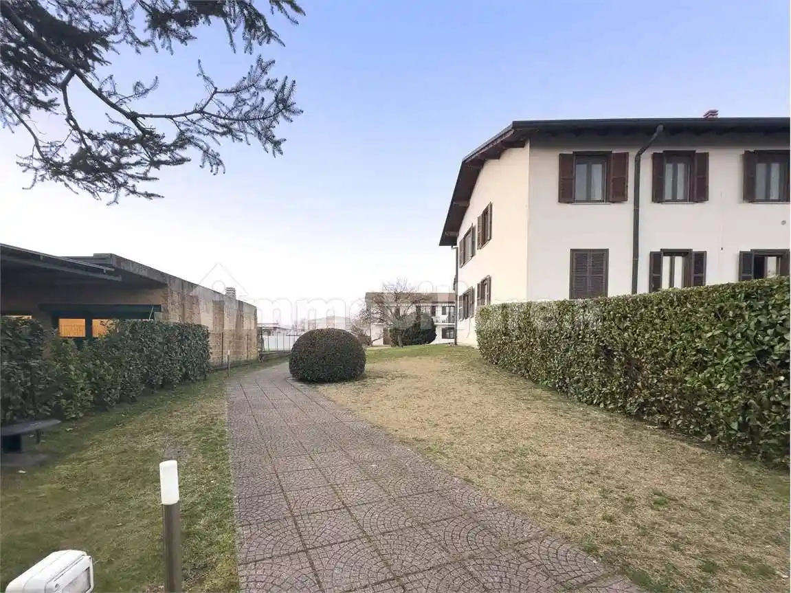 Appartamento in affitto a Sesto Calende