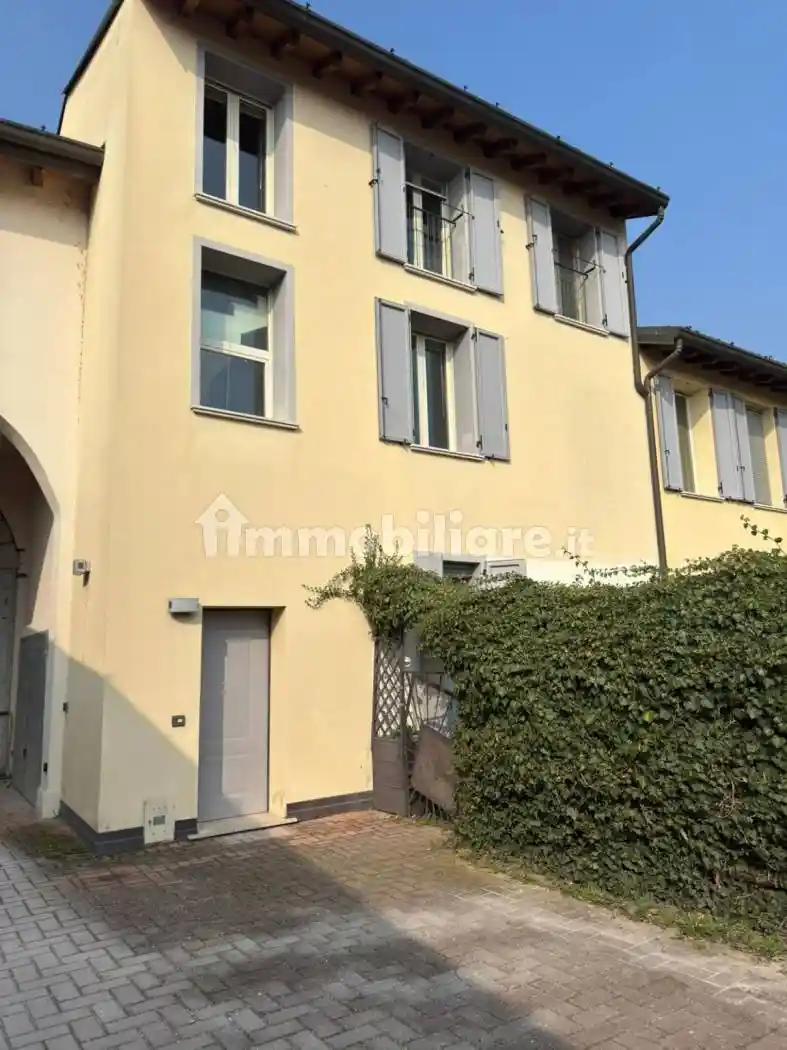 Casa indipendente in vendita a Cremona