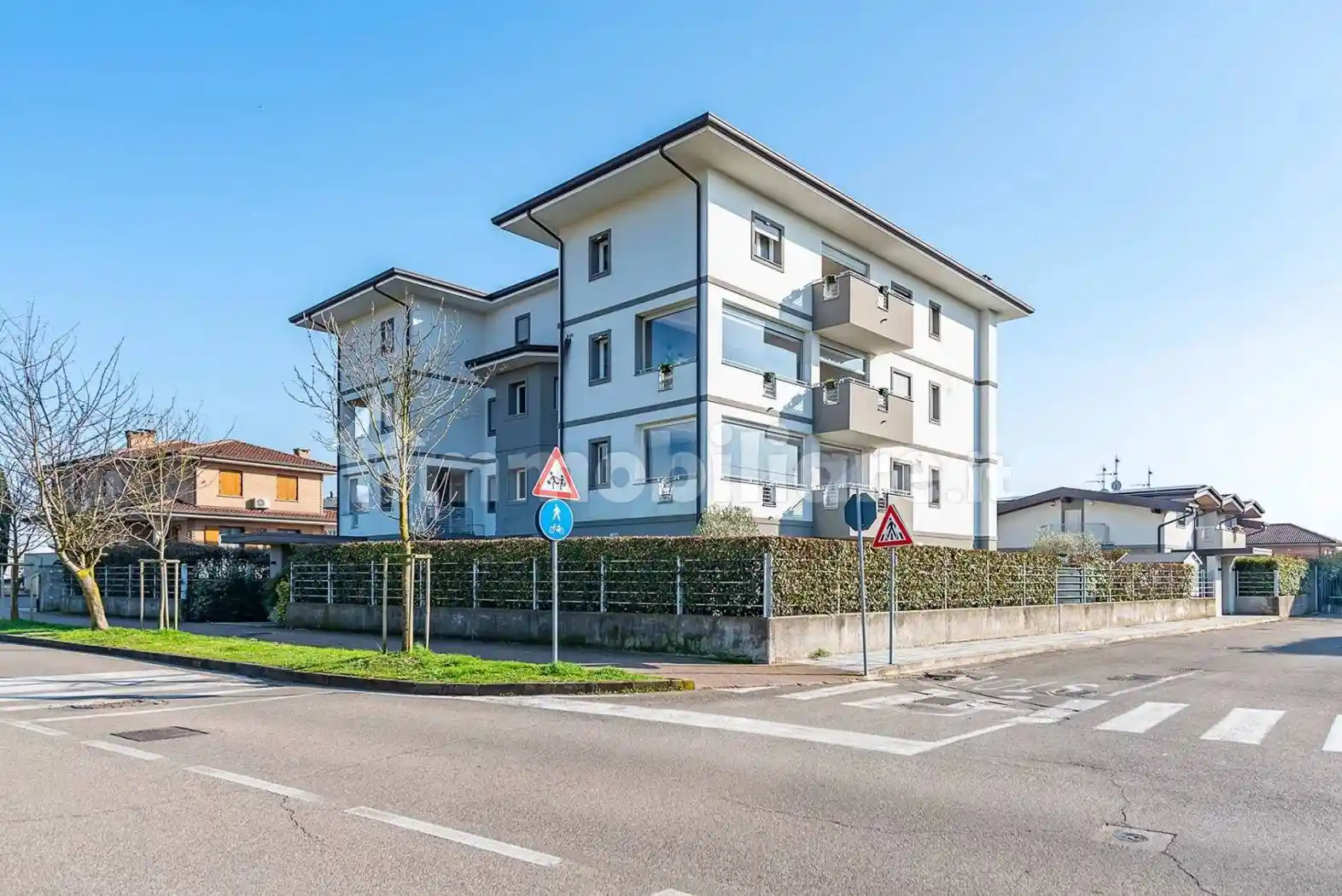 Appartamento in vendita a Caronno Pertusella