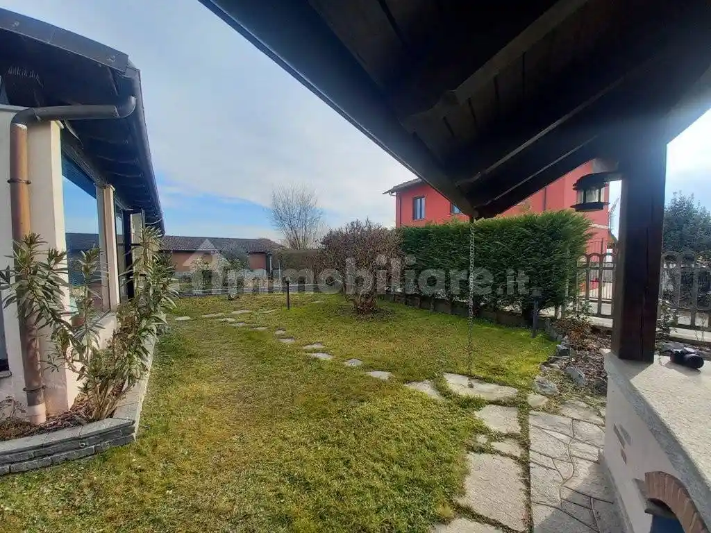 Villa in vendita a Carignano