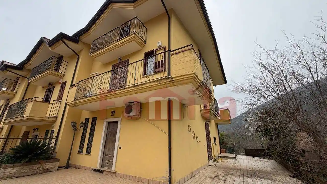 Villa in vendita a Quadrelle