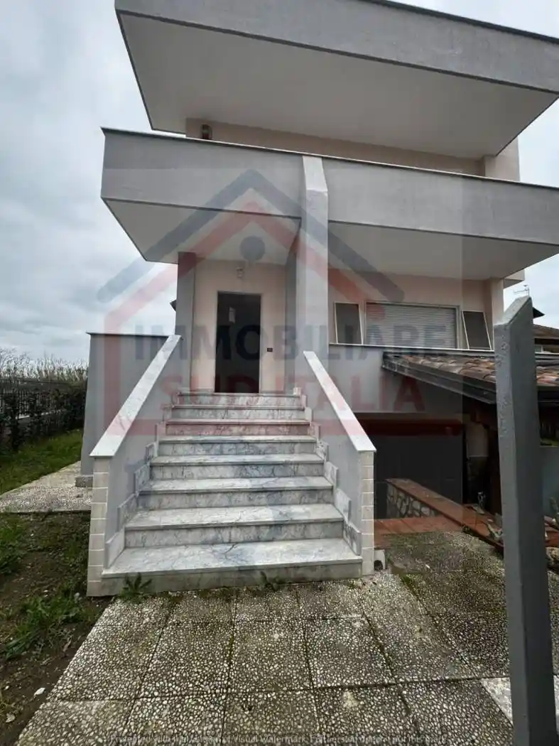 Villa in vendita a Giugliano in Campania