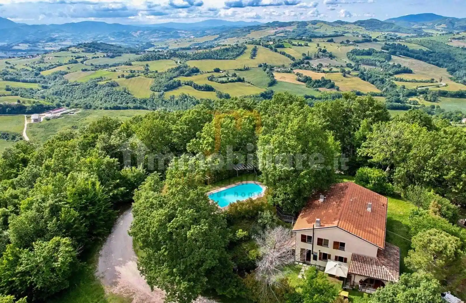 Rustico - Casale in vendita a Pergola