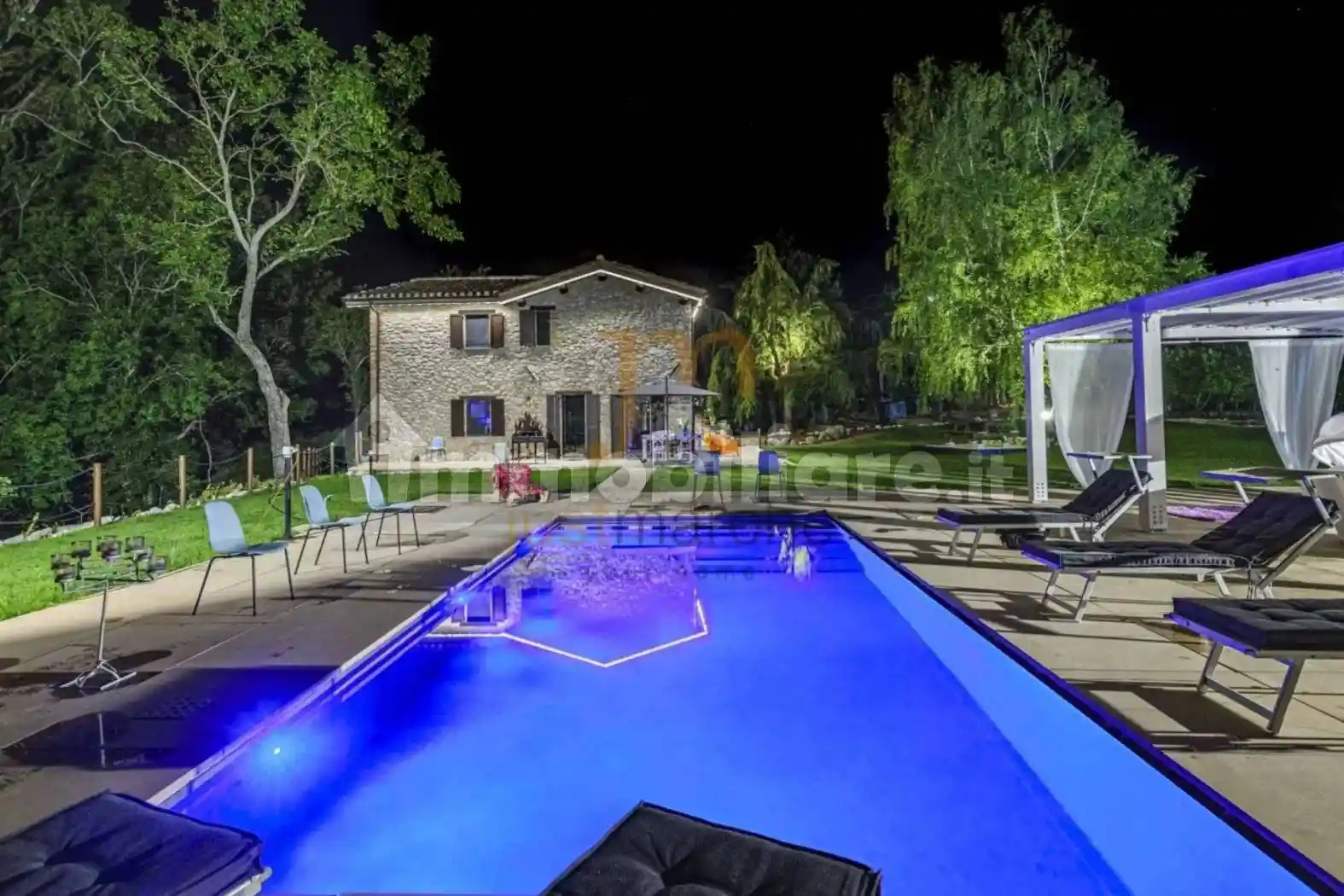 Rustico - Casale in vendita a Sarnano