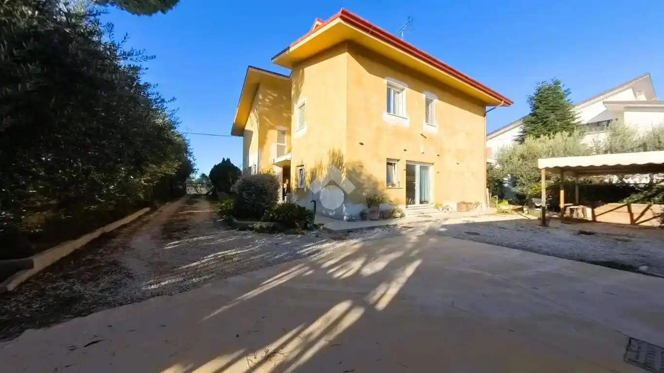 Villa in vendita a Civitanova Marche