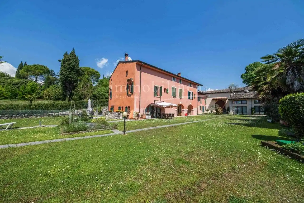 Appartamento in vendita a Costermano sul Garda