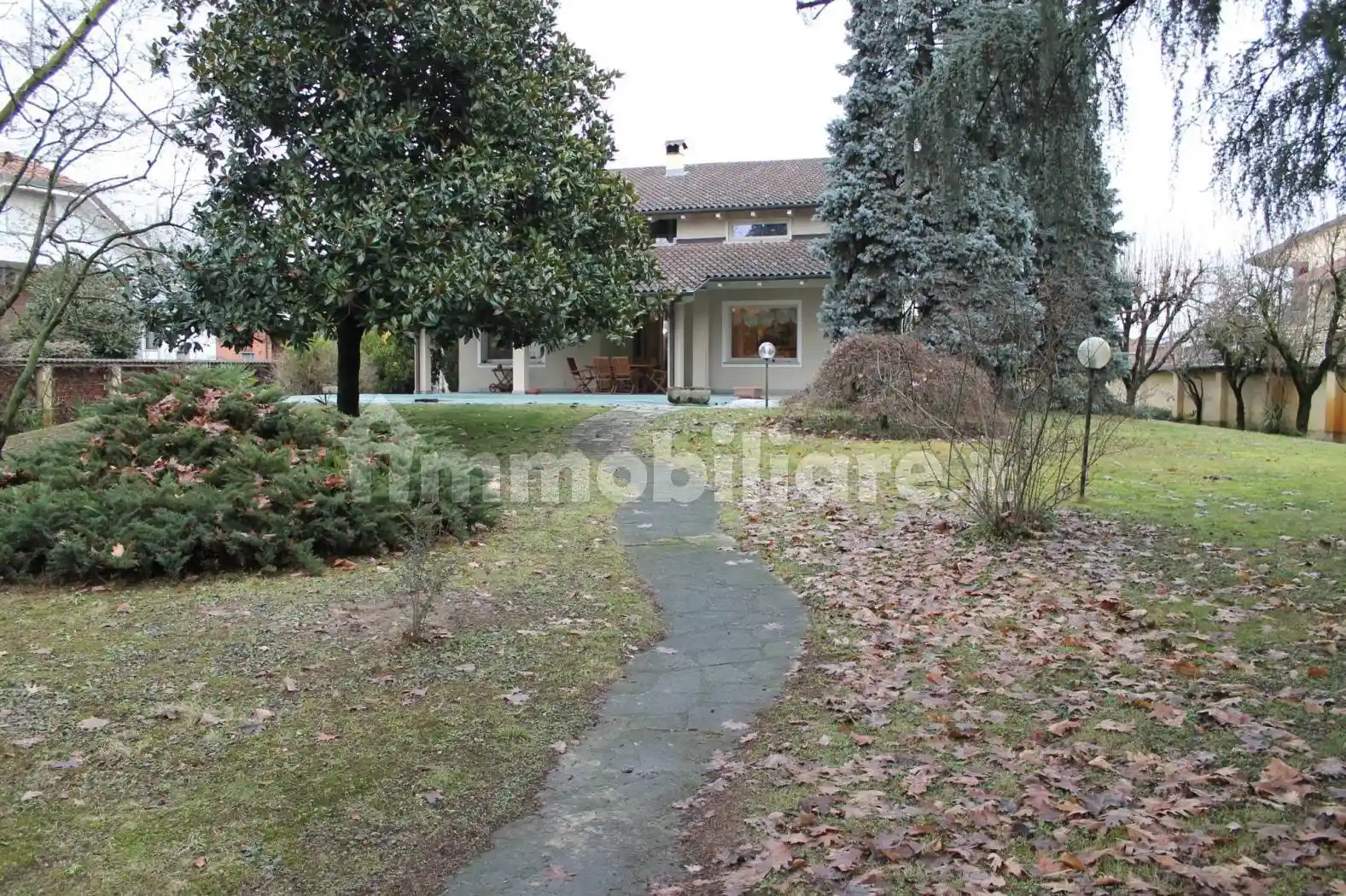 Villa in vendita a Santena