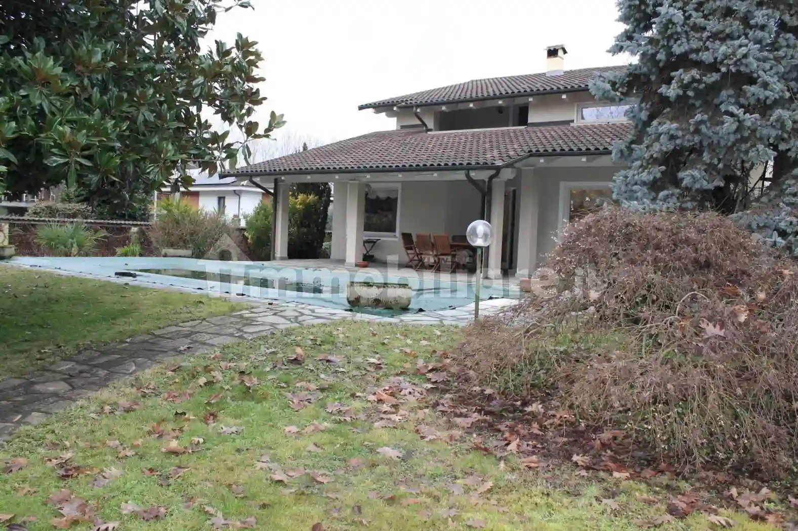 Villa - foto 2