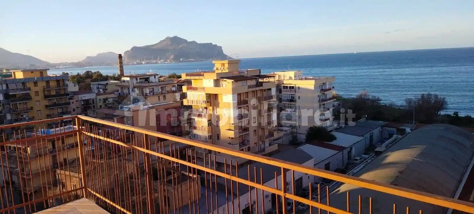 Appartamento in vendita a Palermo