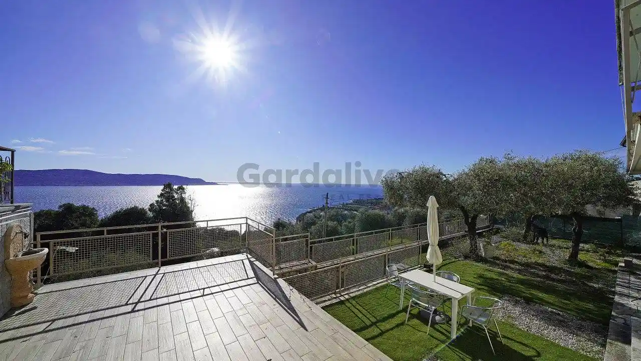 Villa in vendita a Toscolano-Maderno