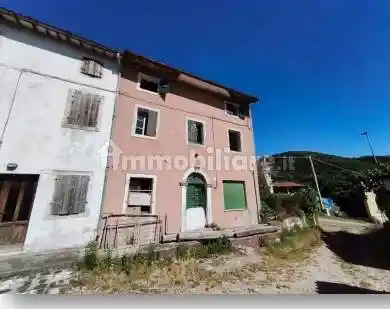 Casa indipendente in vendita a Montecchia di Crosara