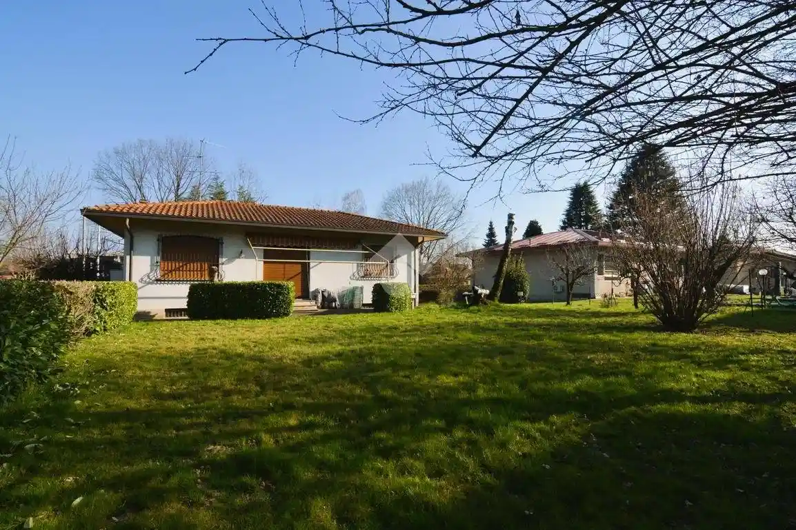 Villa in vendita a Ronco Briantino