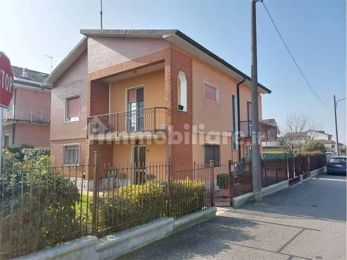 Villa in vendita a Mediglia