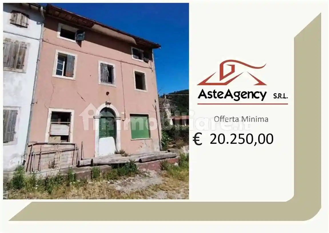 Casa indipendente in vendita a Montecchia di Crosara