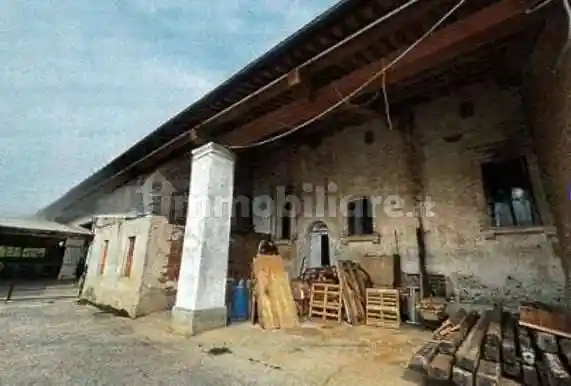 Villa in vendita a Montecchio Precalcino