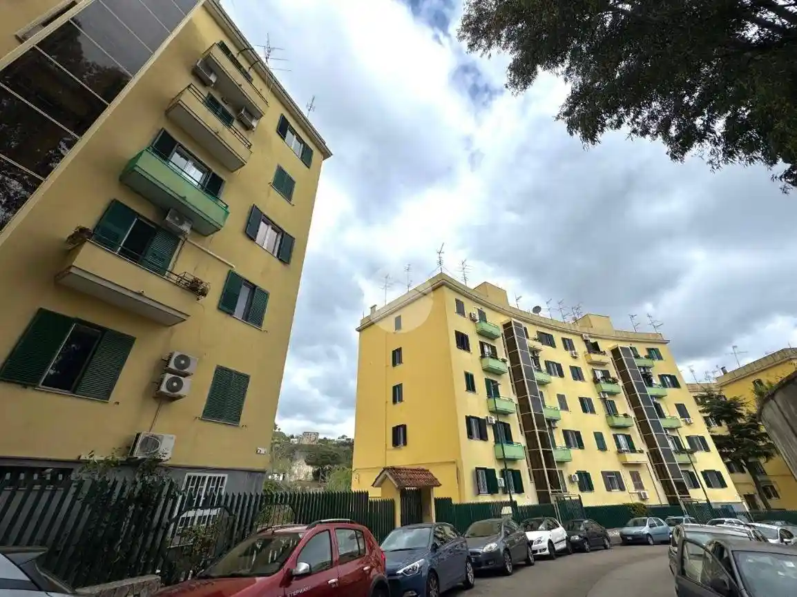 Appartamento in vendita a Napoli
