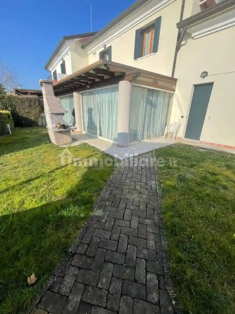 Villetta a schiera - foto 2