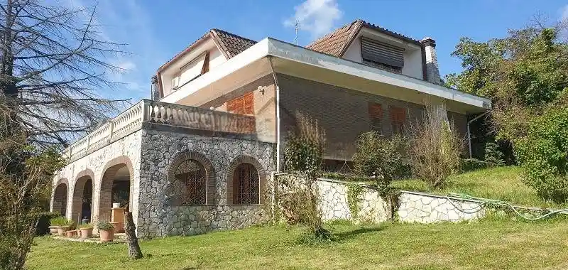 Casa indipendente in vendita a Tivoli