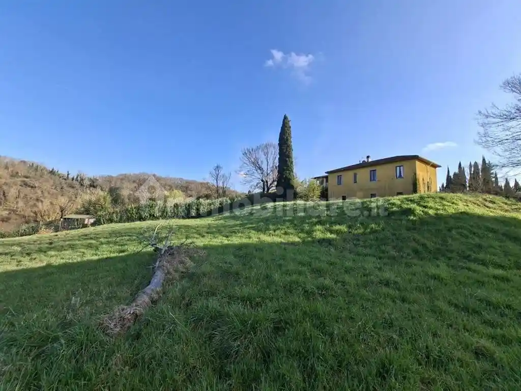 Casa indipendente in vendita a Bucine