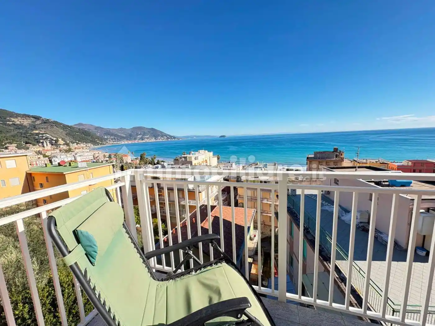 Appartamento in vendita a Laigueglia