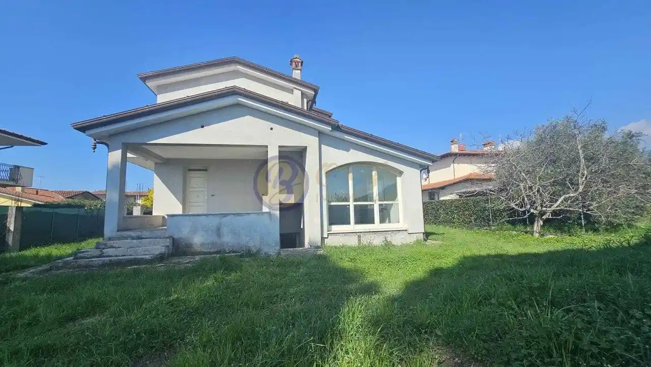 Villa in vendita a Camaiore