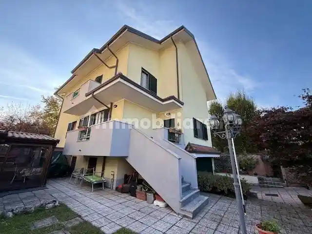 Villa in vendita a Vittuone