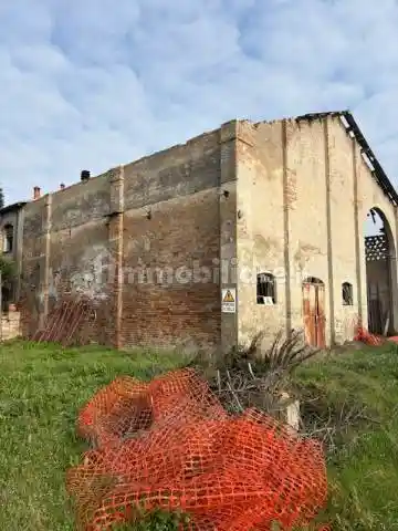 Rustico - Casale in vendita a Ferrara