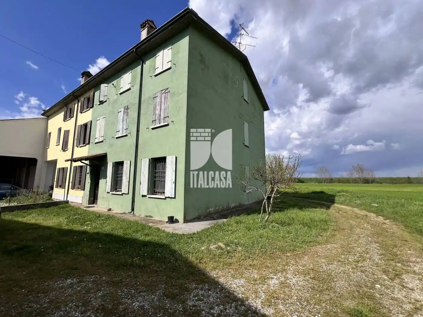 Villa in vendita a Curtatone