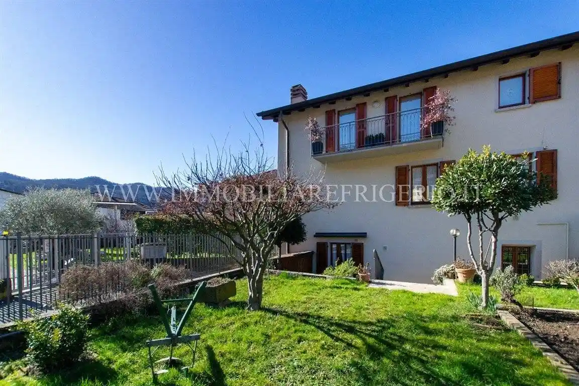 Casa indipendente in vendita a Cisano Bergamasco