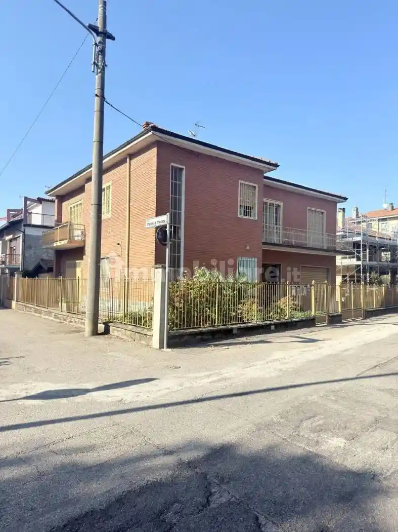 Appartamento in vendita a Binasco